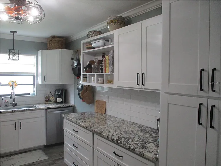 2111 N Halcyon Dr — Photo 10