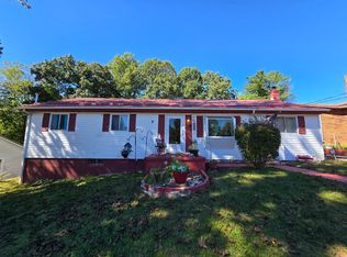 306 Halstead St, Oak Hill, WV 25901