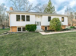 2302 S Curry Pike, Bloomington, IN 47403