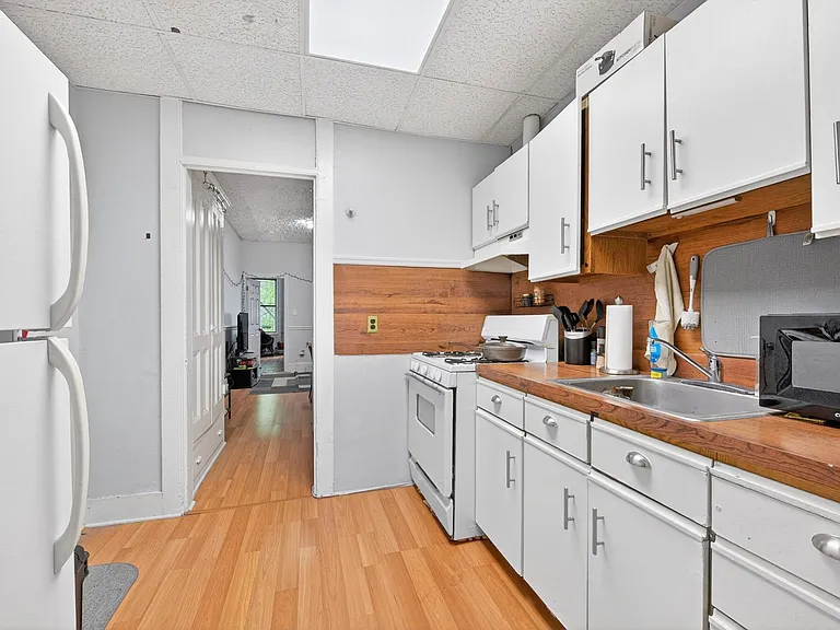 1109 Washington St #6 — Photo 3