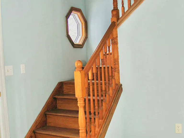 124 Main St — Photo 9