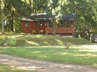 52100 Snug Harbor Ln, Three Rivers, MI 49093