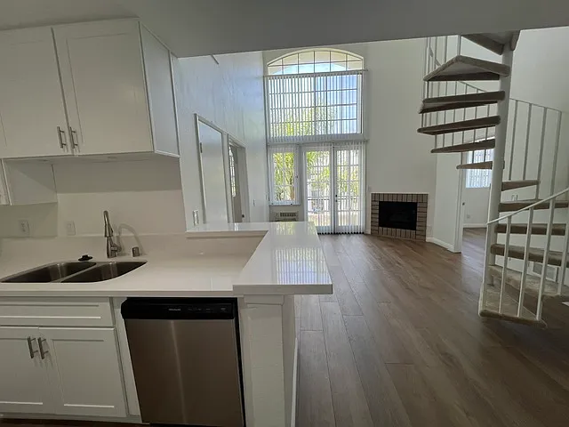Castle Heights — Photo 14