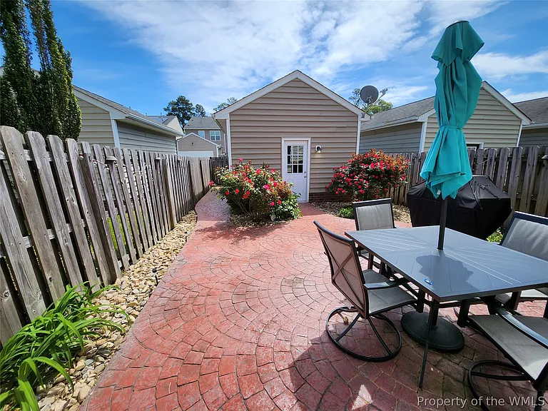 223 Quarterpath Rd — Photo 12