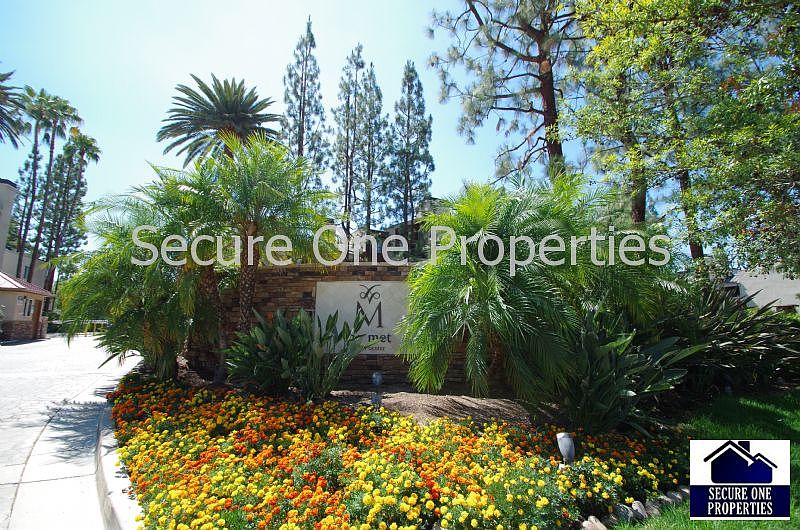 1st image of 5565 Canoga Ave APT 121