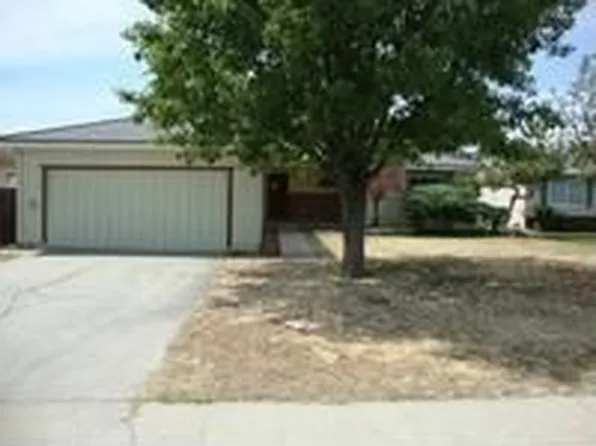 220 E Walnut Ave, Coalinga, CA 93210