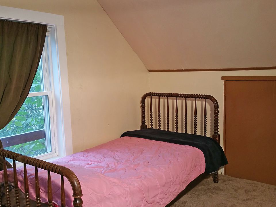 2nd image of 3205 Brookview Ln