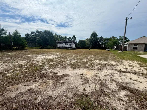 8555 Laredo St, Navarre, FL 32566