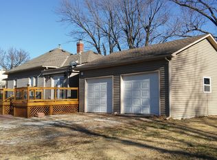 701 S Gold St, Paola, KS 66071