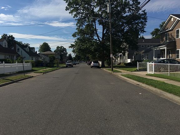 4th image of 153 4th St