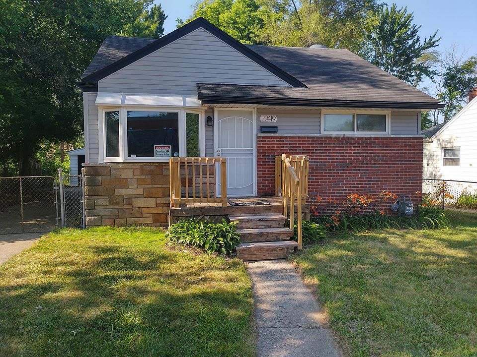 1st image of 22419 Eaton St