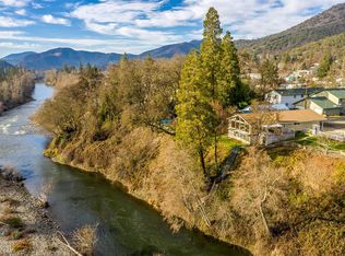 360 Riverside Ave, Gold Hill, OR 97525