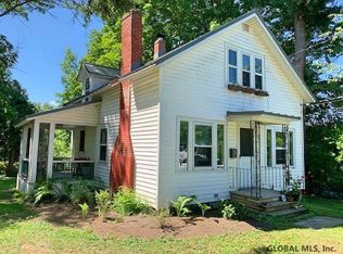 27 Ball St, Hoosick Falls, NY 12090