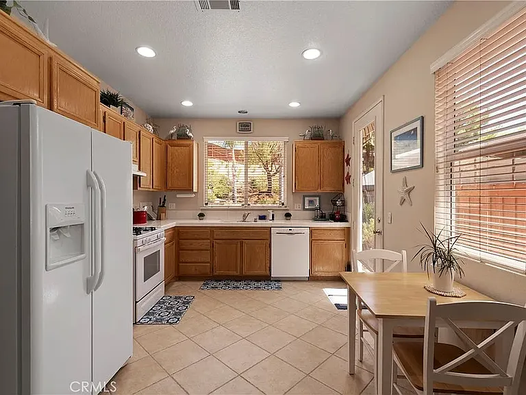 23674 Morning Glory Dr — Photo 15