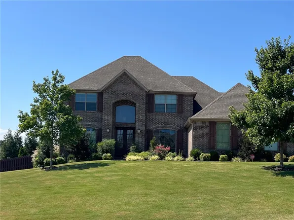 2081 Riverwater Ln, Fayetteville, AR 72703