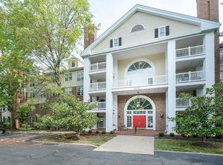 970 N Spoede Rd APT 12, Saint Louis, MO 63146