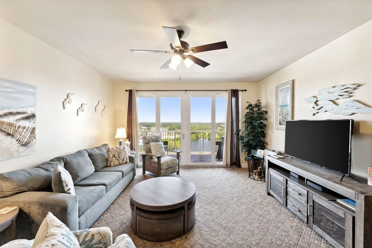 3 bed, 1262 sqft, $3,000 — Photo 1