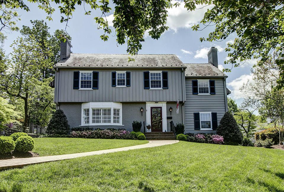 1st image of 1650 Center Hill Dr SW