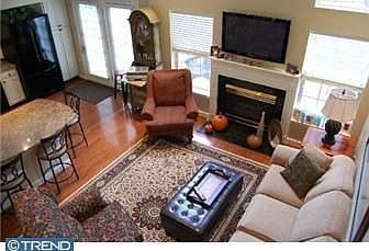 20 Foot Dramatic Cathedral Ceilings