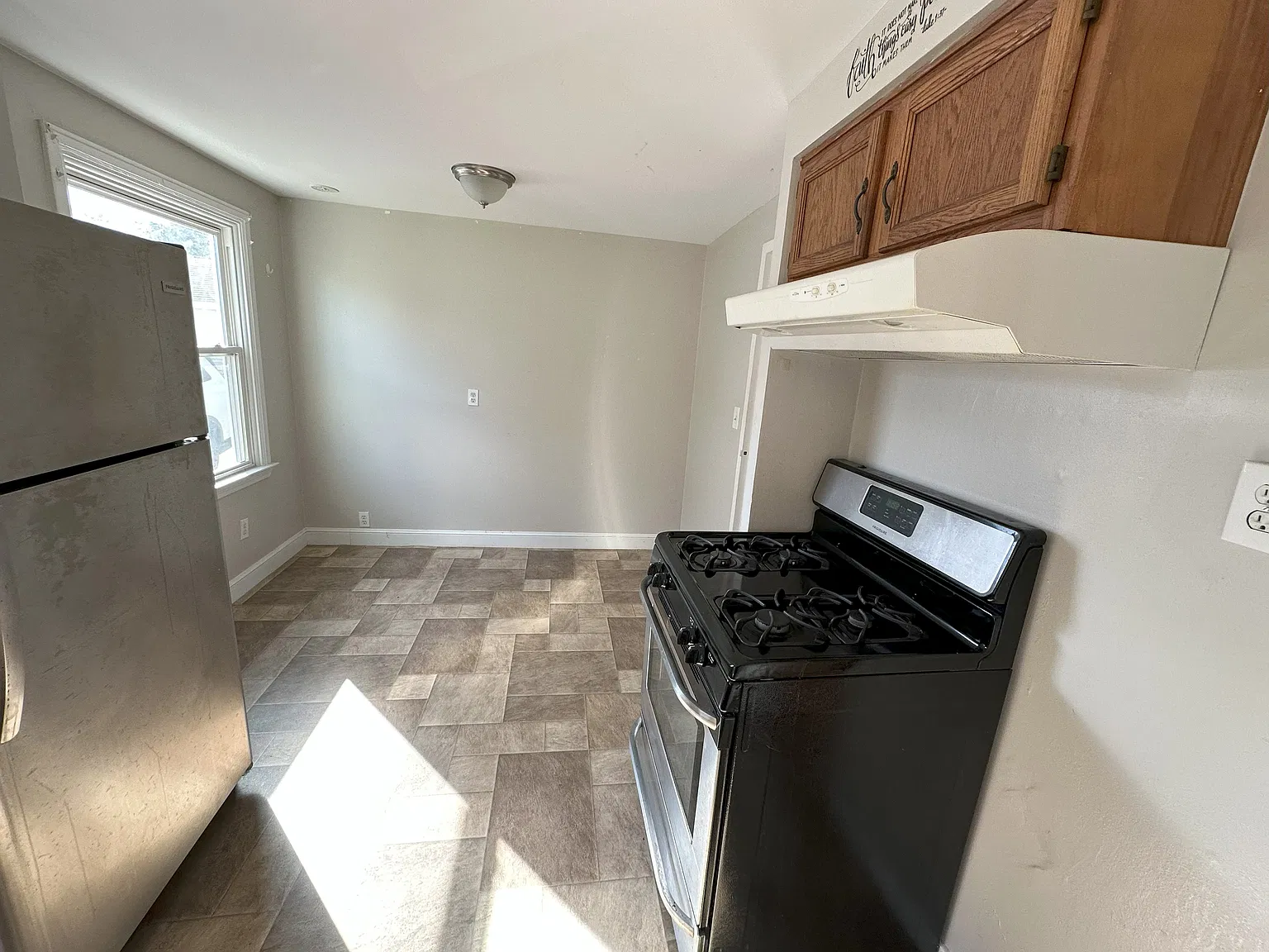 2 bed, 810 sqft, $1,250 — Photo 3