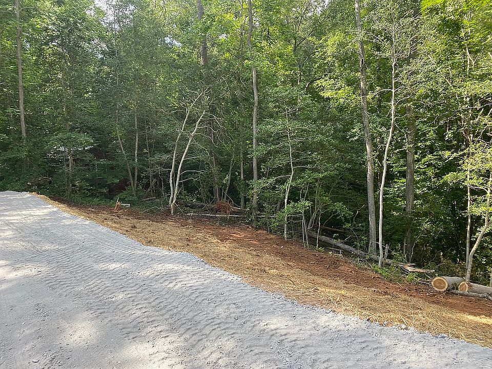 1st image of 146 Sir Lancelot Dr