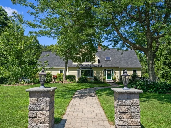 21 Ellisville Grn, Plymouth, MA 02360