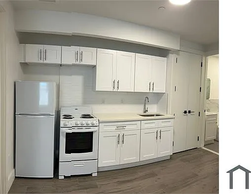 1666 Grand Ave #2D — Photo 2