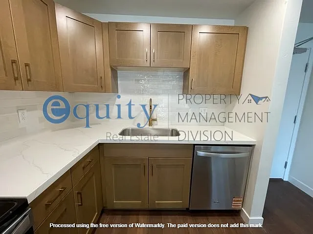 1032 E 400 S #303B — Photo 4