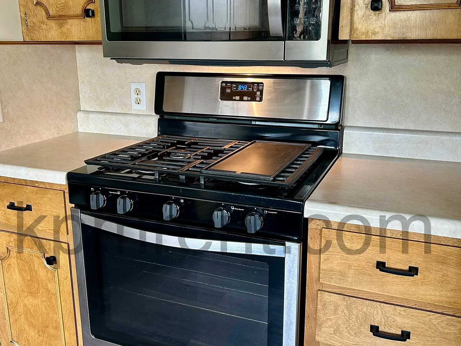 720 Poplar Street - 1 — Photo 4