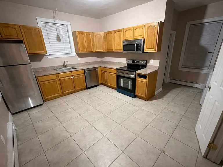 154 Lloyd St #1 — Photo 1