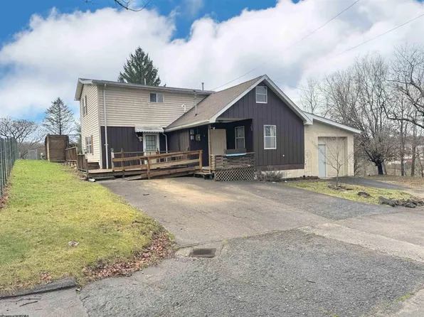 43 Pine Ln, Fairmont, WV 26554
