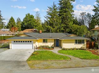 131 Emerald Dr, Sequim, WA 98382