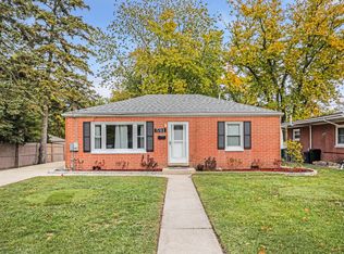 591 S Finley Rd, Lombard, IL 60148
