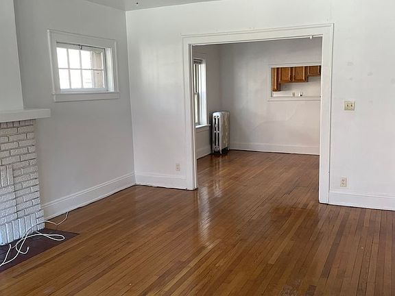 2nd image of 2115-2123 Lennox Rd #1