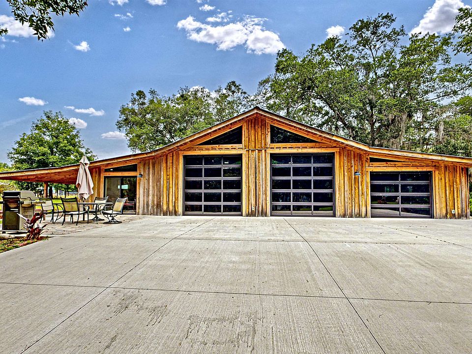 1st image of 216 Lake Como Dr