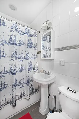 Sold by New York Casas Ltd. | media 7