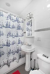 Sold by New York Casas Ltd.