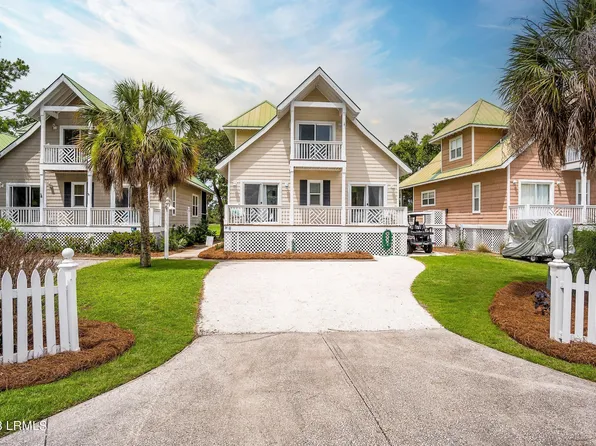 39 Davis Love Dr, Saint Helena Island, SC 29920