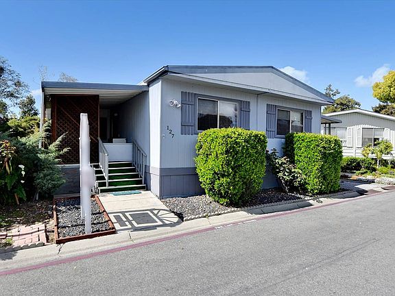 3rd image of 127 El Bosque Dr