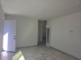 436 Rhode Island St NE, Albuquerque, NM