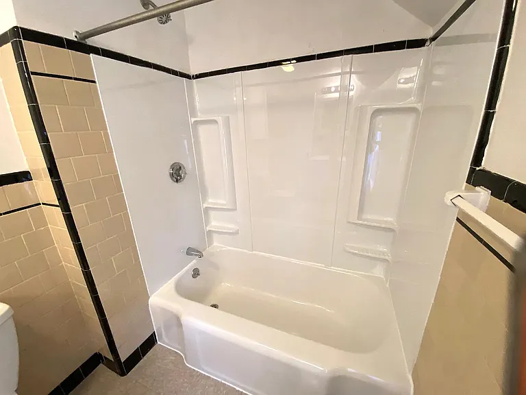 18-20 N High St #4 — Photo 20