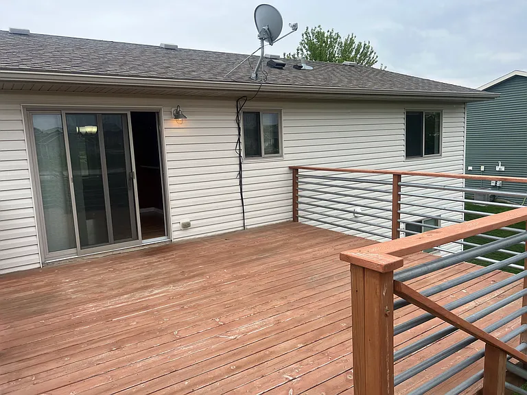 5211 Castleview Dr NW — Photo 8