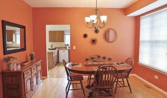 4th image of 373 Clarewood Cir