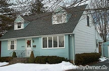 1st image of 2655 Hyacinth St