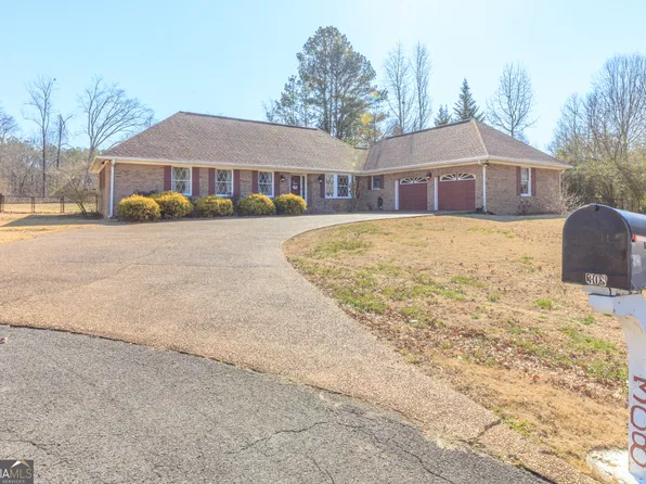 308 Pheasant Dr, Dalton, GA 30721