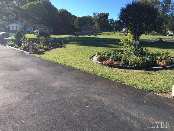 4th image of 249 Eastview Dr