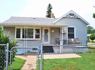 201 12th Ave SW, Mandan, ND 58554