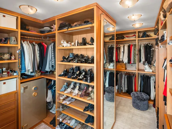 530 East 76th Street image 11 of 23