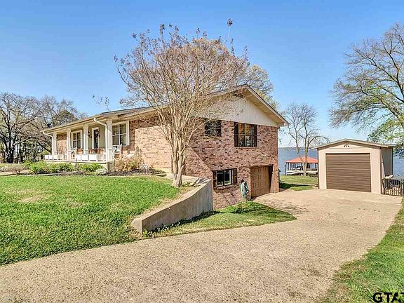 3rd image of 21467 Circle Dr