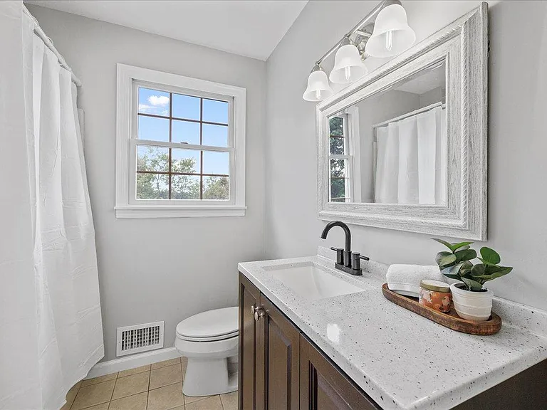 3251 Grandview Rd — Photo 20